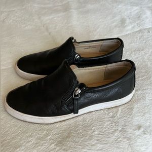 Banana republic slip-on smeakers